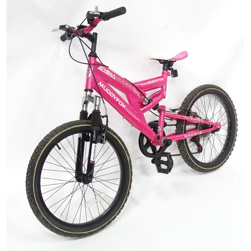 961 - A girls pink Athena Muddy Fox mountain bike