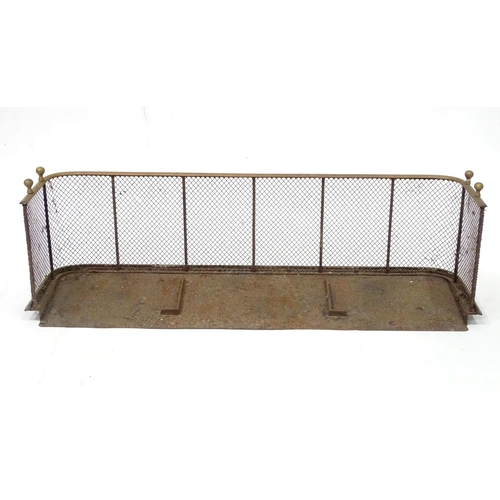 364 - A late 19thC brass nursery fire fender. 47