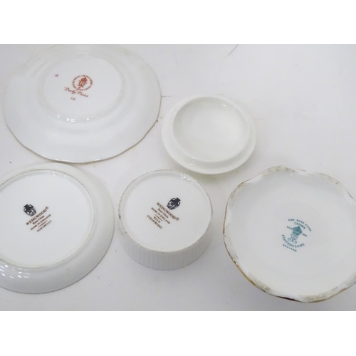 97 - A quantity of assorted ceramics to include Royal Worcester figures Sea Breeze no. 3008 and Ireland, ... 