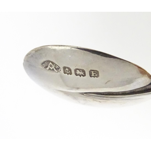 592 - A cased set of six coffee spoons with coffee bean decoration to handle. hallmarked Birmingham 1929 m... 