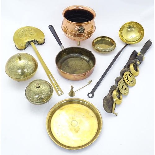 1359 - A quantity of assorted 19thC and later brass and copper wares, to include brass and copper pot and c... 