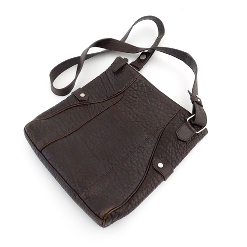 1402 - Vintage fashion / clothing: A vintage Salvatore Ferragamo crocodile embossed leather messenger style... 