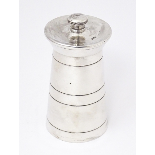 341 - A silver pepper grinder / mill hallmarked Birmingham 1973 maker J B Chatterley & Sons Ltd.  Approx. ... 