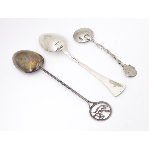 371 - Three assorted spoons to include two silver examples, one titled 'baby' and hallmarked Glasgow 1928 ... 