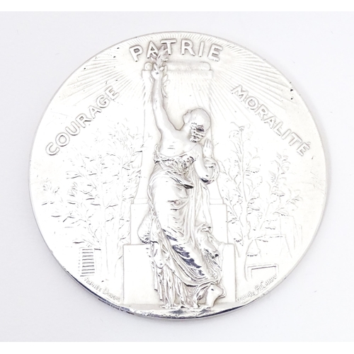 402 - Gymnastics Interest : A French silver  medallion titled ' Union des Societes de Gymnastique de Franc... 