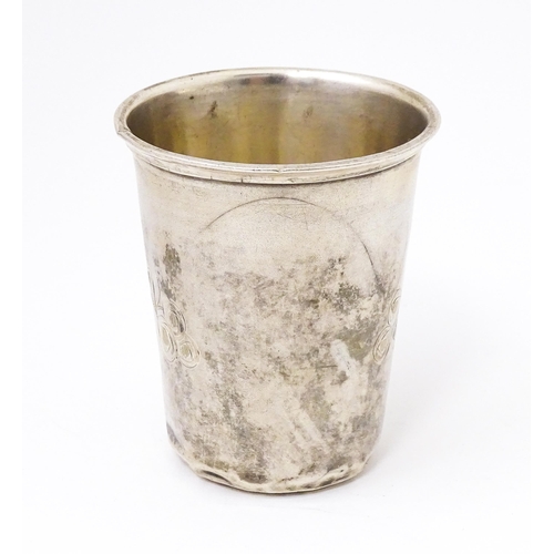 404 - A German.800 silver cup / beaker. marked under and tamp FS. . Approx. 2 1/2