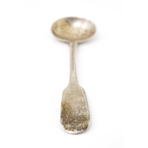 413 - A William IV fiddle pattern mustard spoon hallmarked Exeter 1833 maker John Osment 4