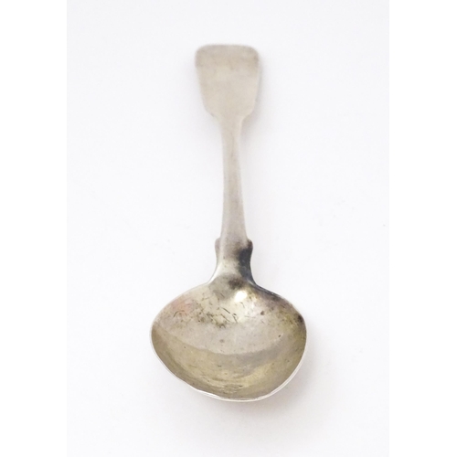 578 - A 19thC Scottish silver fiddle pattern teaspoon hallmarked Edinburgh 1831 maker HS (SH). Approx 5 1/... 