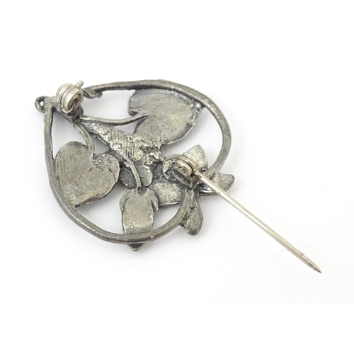 708 - A Scottish silver brooch of thistle form, hallmarked Edinburgh 1961 maker Robert Allison & Son. Appr... 