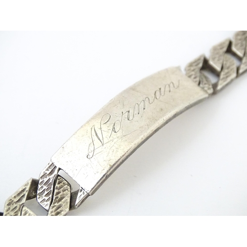 730 - A silver ID bracelet hallmarked London 1979. Approx 7 1/2