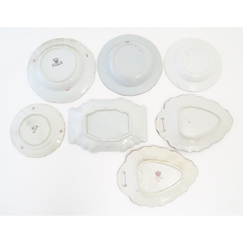 220 - A quantity of assorted plates and dishes, makers to include Masons, Wedgwood, Spode, Ashworth, etc. ... 