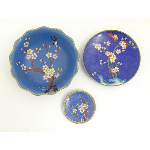 1156 - Six items of 20thC Chinese cloisonne wares to include a vases, plate, ginger jar, bowl, etc. decorat... 