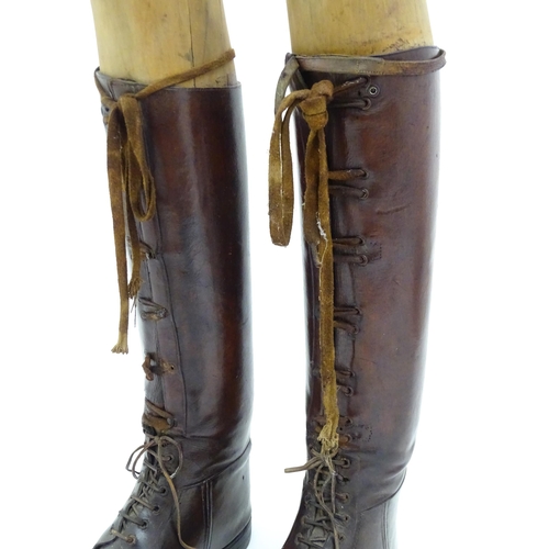 1398 - Vintage fashion / clothing / sporting clothing: A pair of men's vintage brown laced riding boots wit... 