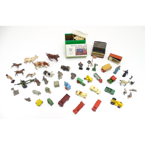 1460 - Toys: A quantity of assorted lead farm animals, makers to include Britains Ltd., Lesney, etc., a box... 