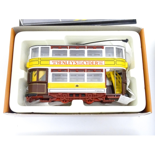 1479 - Toys: A quantity of assorted die cast scale model Corgi Far Eastern Buses to include KMB Christmas O... 