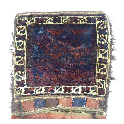 1531 - Rug : A woollen saddle bag style rug.  Approx. 46