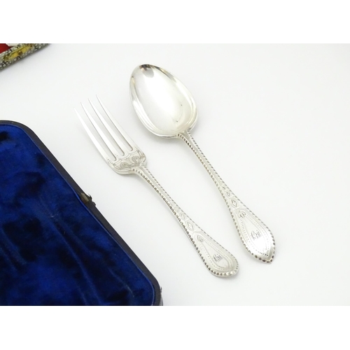 601 - Assorted cased flatware / cutlery to include teaspoons, cake knives, etc. To include a cased set of ... 