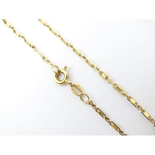 744 - An 18ct gold chain necklace. Approx. 16