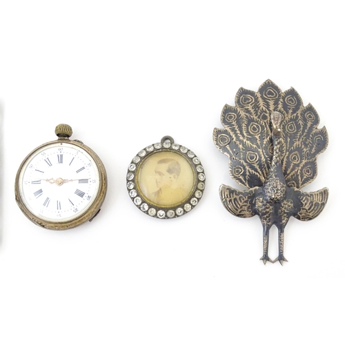 799 - Assorted items to include a vintage Thai Nakon Sterling brooch formed as a peacock with niello decor... 