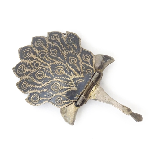 799 - Assorted items to include a vintage Thai Nakon Sterling brooch formed as a peacock with niello decor... 