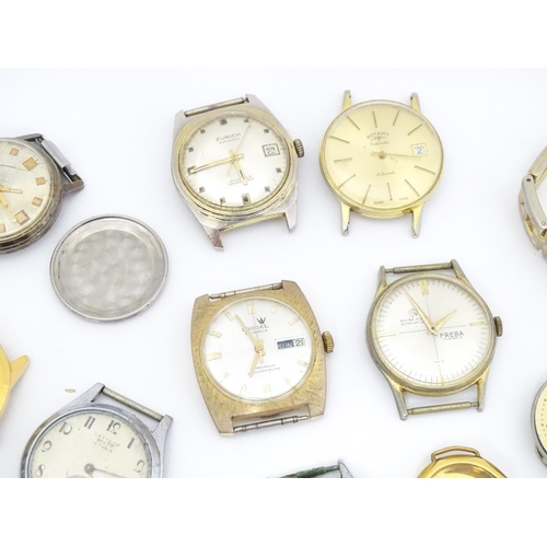 846 - Watchmakers / Repairers Interest : A quantity of assorted wristwatch / wrist watch cases, movements ... 