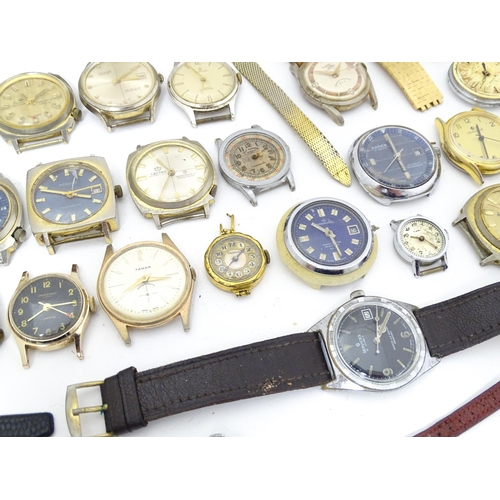 849 - Watchmakers / Repairers Interest : A quantity of assorted wristwatch / wrist watch cases, movements ... 