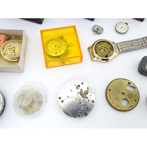 850 - Watchmakers / Repairers Interest : A quantity of assorted wristwatch / wrist watch movements etc.