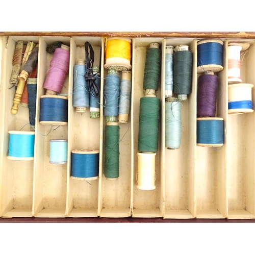 1216 - Sewing Interest: An early 20thC Dewhurst's Sylko 'Three Shells' cotton thread / reel box / advertisi... 