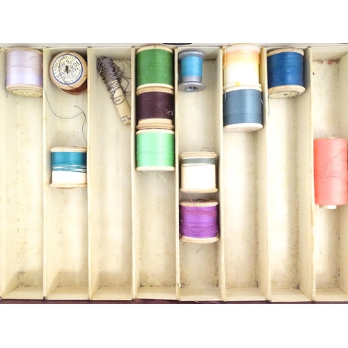 1216 - Sewing Interest: An early 20thC Dewhurst's Sylko 'Three Shells' cotton thread / reel box / advertisi... 