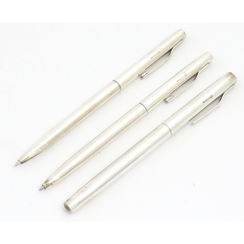 1220 - A cased set of silver fountain pen, ballpoint pen and propelling pencil, each hallmarked 2000 Birmin... 