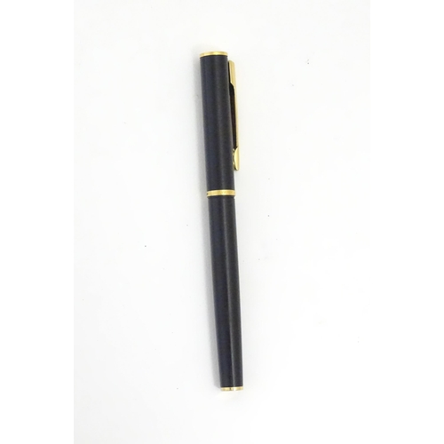 1221 - A cased Waterman 'Ideal' fountain pen, measuring  5 1/2