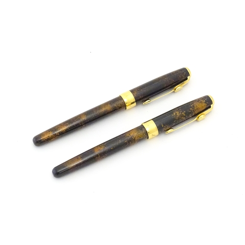 1227 - A Parker Sonnet fountain pen with 18K gold nib, c2004, together with a matching Parker Sonnet ballpo... 