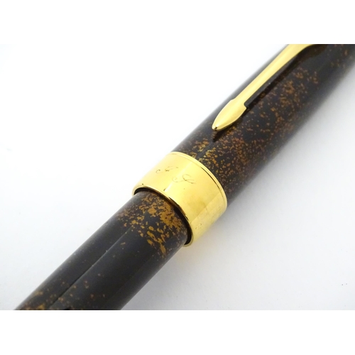 1227 - A Parker Sonnet fountain pen with 18K gold nib, c2004, together with a matching Parker Sonnet ballpo... 