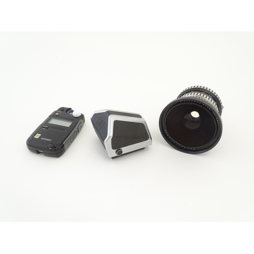 1244 - A Pentacon Six TL camera with two Carl Zeiss Jena lenses - 2.8/80 biometar and 4/50 Flektagon (cased... 