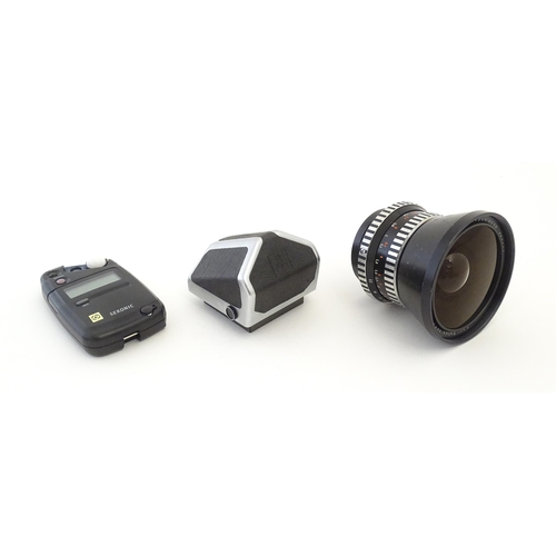 1244 - A Pentacon Six TL camera with two Carl Zeiss Jena lenses - 2.8/80 biometar and 4/50 Flektagon (cased... 