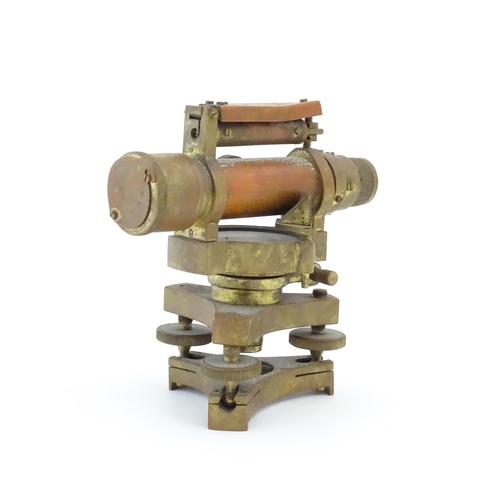 1251 - A 20thC surveyor's theodolite / surveyors level, by Stanley of London, no. 6481. Approx. 5 3/4