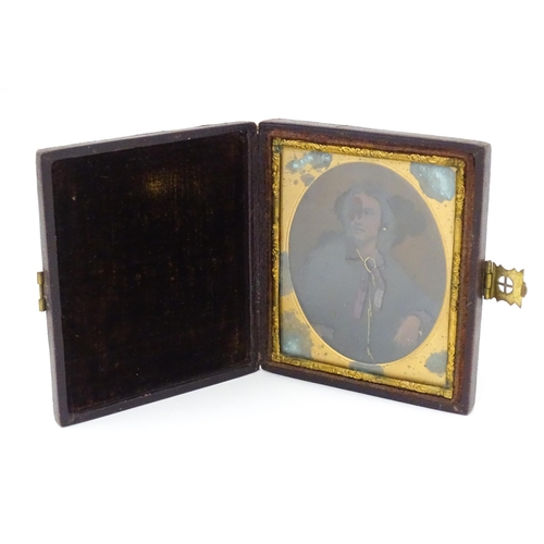 1269 - Four Victorian daguerreotype / ambrotype photographic portraits to include a portrait of a seated ge... 