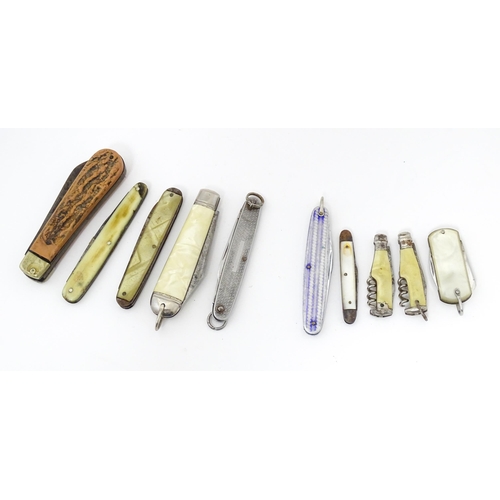 1291 - A quantity of 20thC penknives, including examples made in Sheffield by Robertsons, Richards and Robi... 