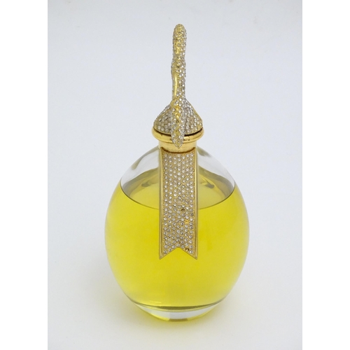 1369 - A large / oversized shop display advertising perfume bottle for White Diamonds by Elizabeth Taylor. ... 