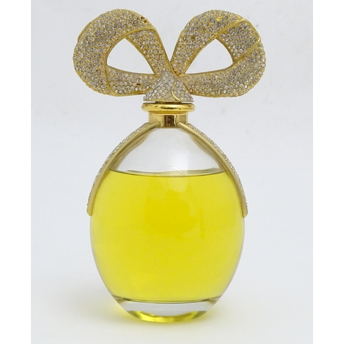 1369 - A large / oversized shop display advertising perfume bottle for White Diamonds by Elizabeth Taylor. ... 