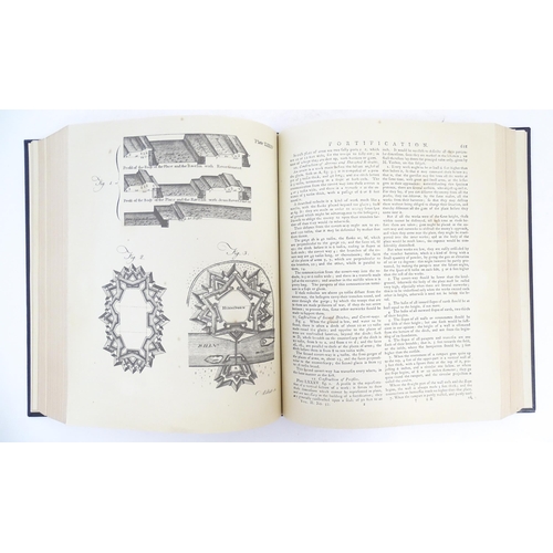 1031 - Books: A replica of the first edition of Encyclopedia Britannica, volumes 1-3. Published by Encyclop... 