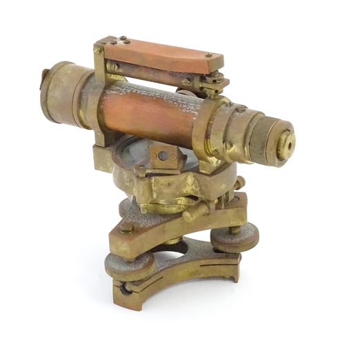 1251 - A 20thC surveyor's theodolite / surveyors level, by Stanley of London, no. 6481. Approx. 5 3/4