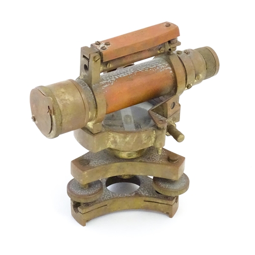 1251 - A 20thC surveyor's theodolite / surveyors level, by Stanley of London, no. 6481. Approx. 5 3/4