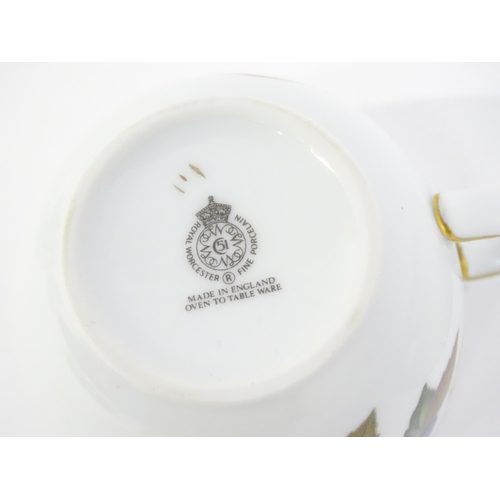 249 - A quantity of Royal Worcester dinner wares in the Evesham pattern, to include fruit bowl, plates, se... 