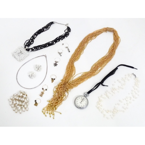 469 - A quantity of assorted costume jewellery to include various beads etc. Together with a silver neckla... 