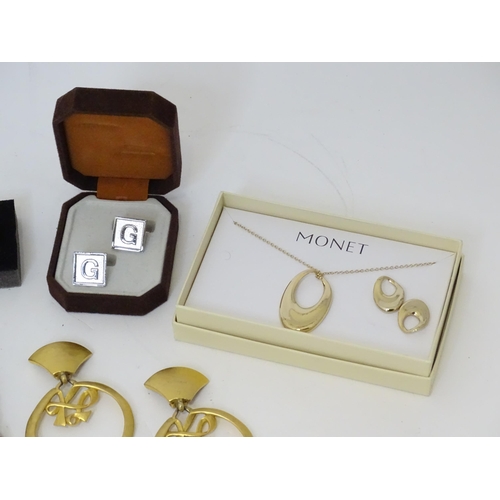 477 - Assorted miscellaneous items to include costume jewellery, cufflinks etc