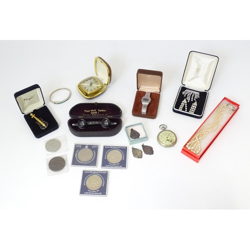 480 - A quantity of assorted items to include costume jewellery together with commemorative coins, pocket ... 