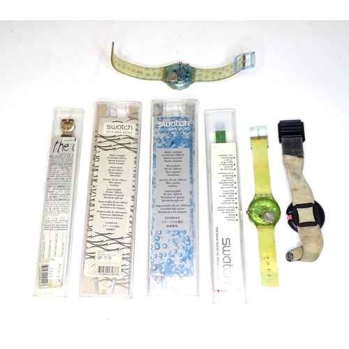 482 - Wristwatches : A quantity of assorted Swatch watches, together with an example by Minitz, etc.