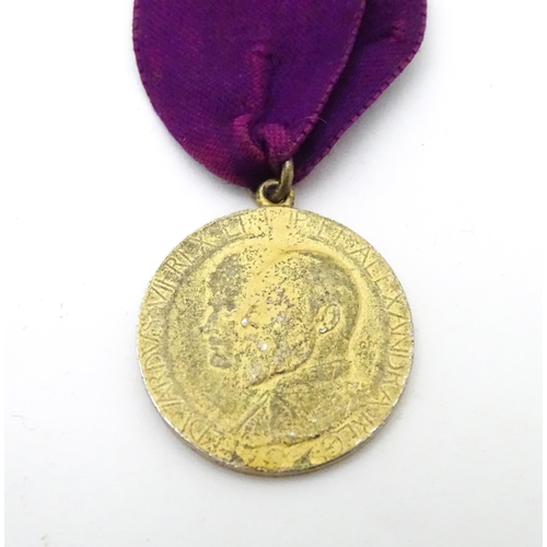 495 - Militaria: a WWII / World War 2 / WW2 / Second World War French Croix de Guerre medal, with colonial... 