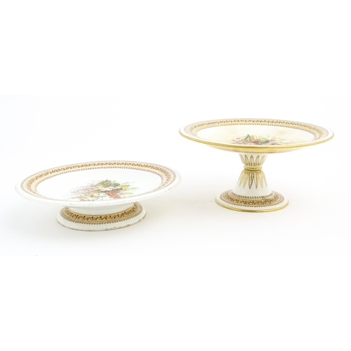 129 - A Royal Worcester part dessert service with hand painted botanical / floral and foliate sprays, to i... 